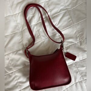 Vintage Coach Red Leather Crossbody/shoulder bag